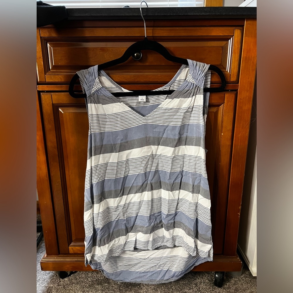 Old Navy tank top